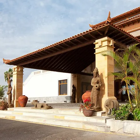 Regency Country Club, 3*