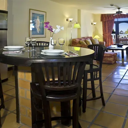Regency Country Club, Hotel 3*