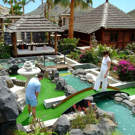 Regency Country Club, 3*