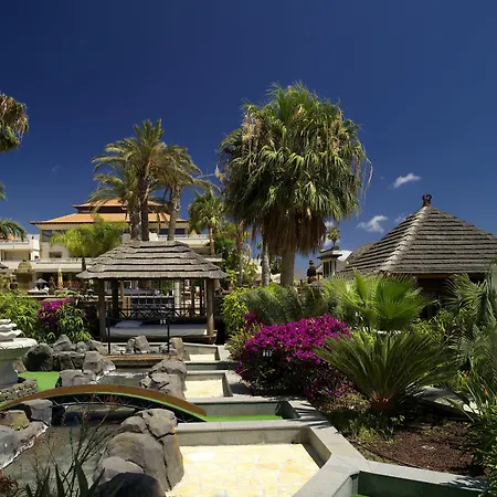 Regency Country Club, Ξενοδοχείο 3*