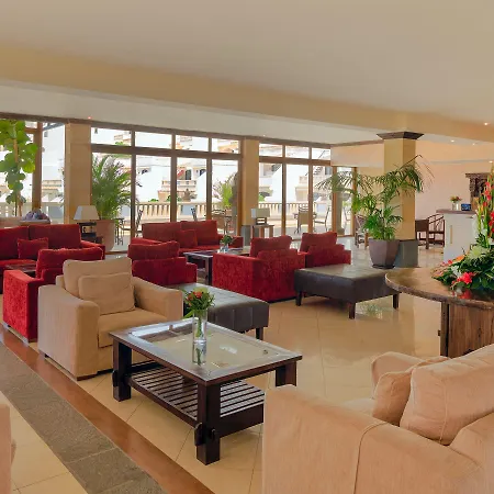 Regency Country Club, Ξενοδοχείο 3*