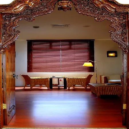 Ξενοδοχείο Regency Country Club, 3*